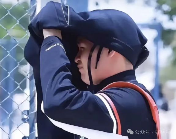 裤 王楚钦化身中东小王子 王曼昱防晒放大招J9国际网站国乒多