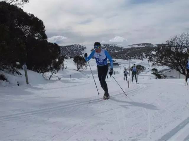 光你想都没想过的夏天！九游会j9登录滑雪看极(图3)